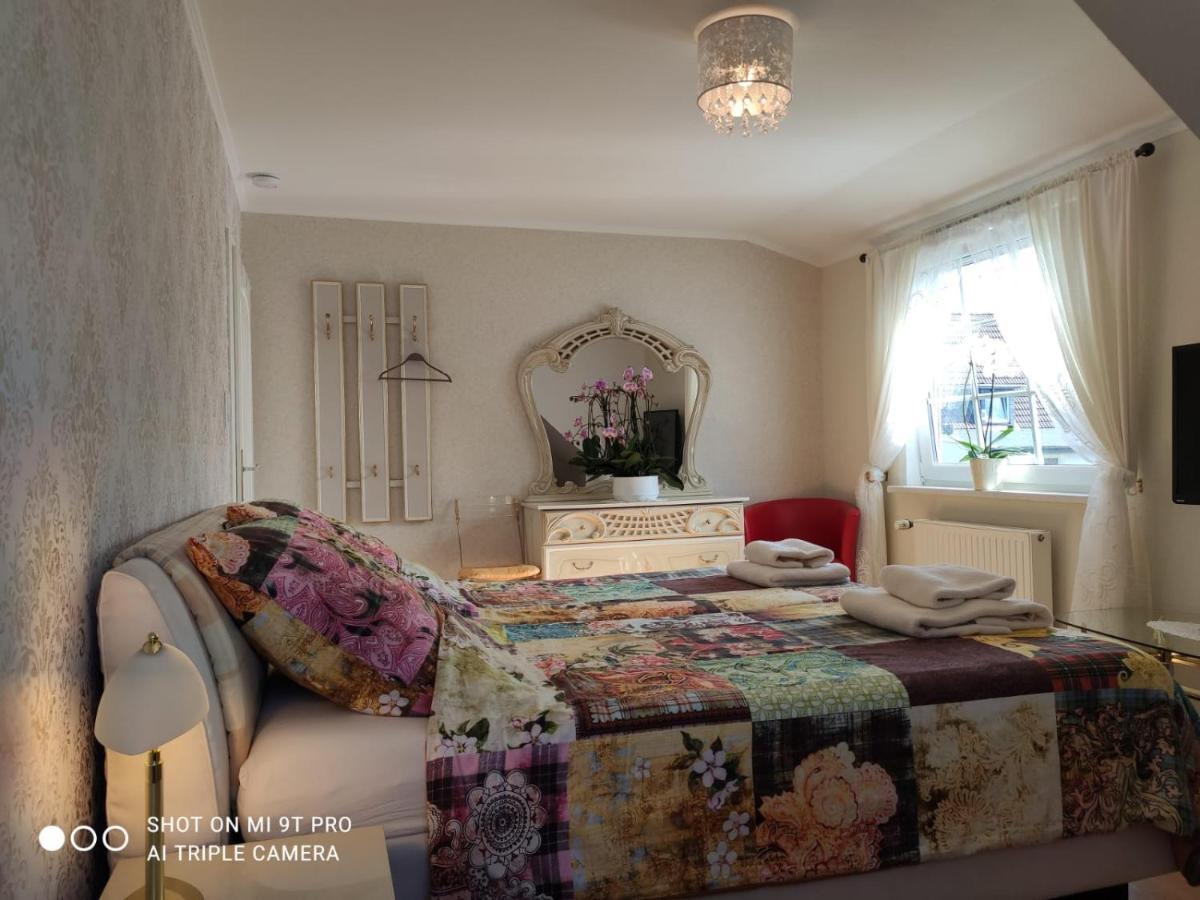Blumen Apartment Хамбург Екстериор снимка