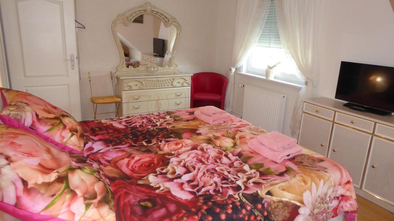 Blumen Apartment Хамбург Екстериор снимка
